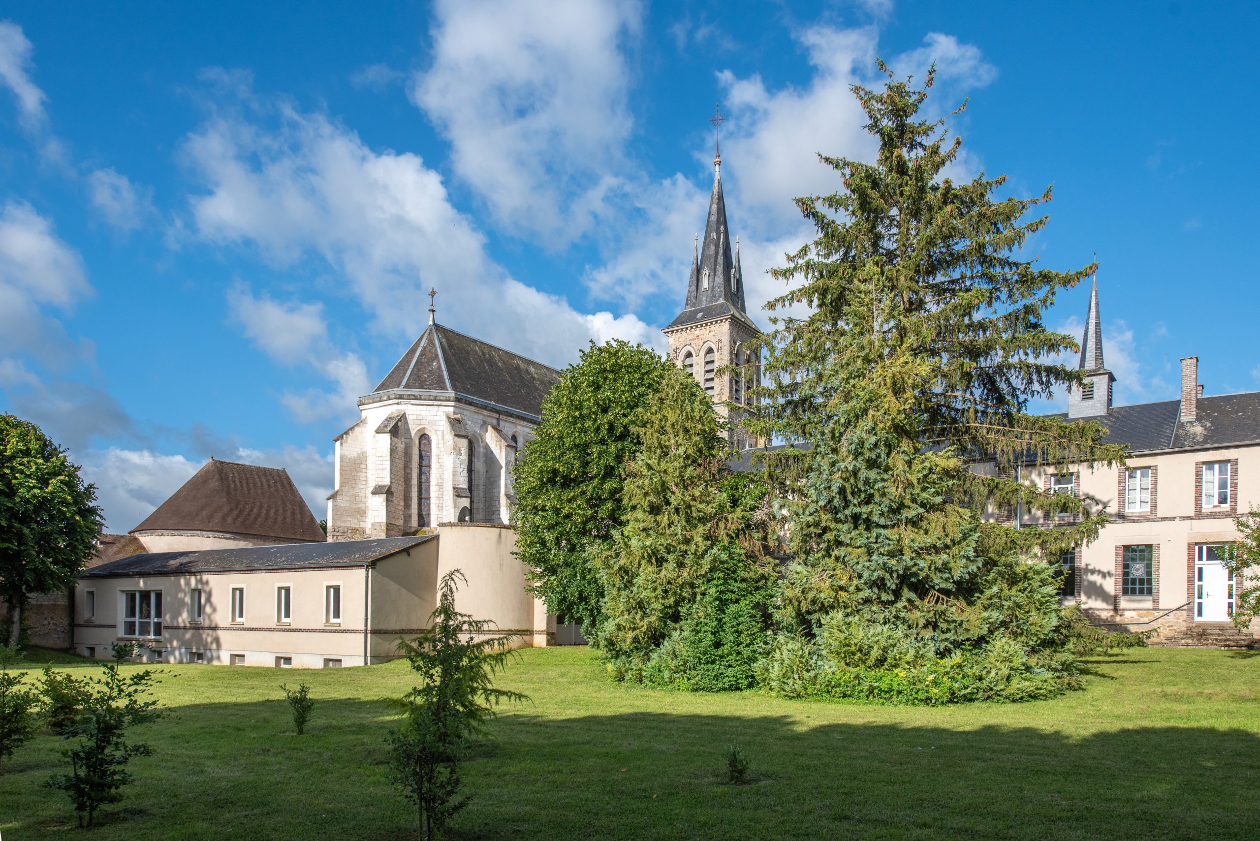 Le cloître du monastère